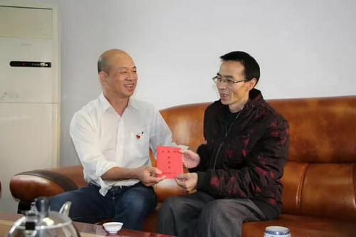 烽林葉彤：慰問現(xiàn)場_調(diào)整大小.jpg