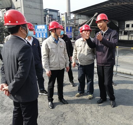 永安雙華公司鄧焱珍：三明市政協(xié)副主席、永安市委書記蔣先東到永安雙華公司開(kāi)2.7(改）.jpg