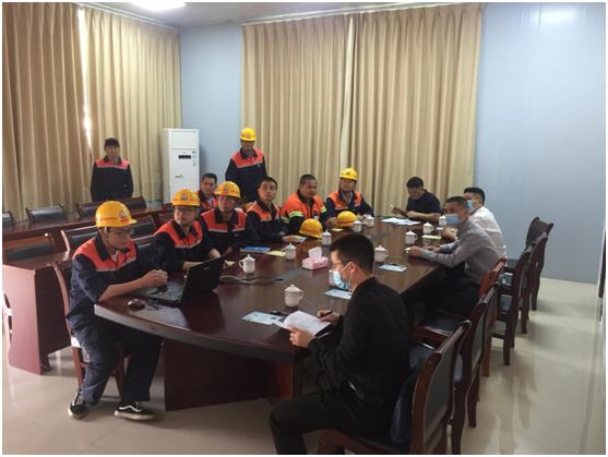 富興建設-陳新�?上杭縣人民政府副縣長盧永鋒到富興建設上杭分公司安全檢�?.png