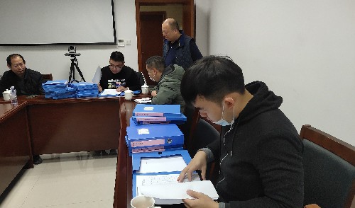 ?？剖∶?#65533;?劉敏 福州市工業(yè)和信息化局、應急管理局等聯(lián)合檢查組到省民爆公司開展民爆物品“一體化”監(jiān)管和反恐維穩(wěn)“雙隨機”檢查~1.jpg